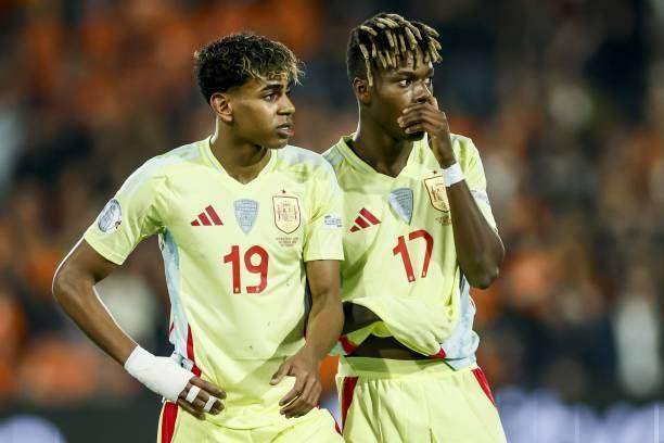 开云-尼科闪耀梅里诺绝平 西班牙没输，巴萨输了……