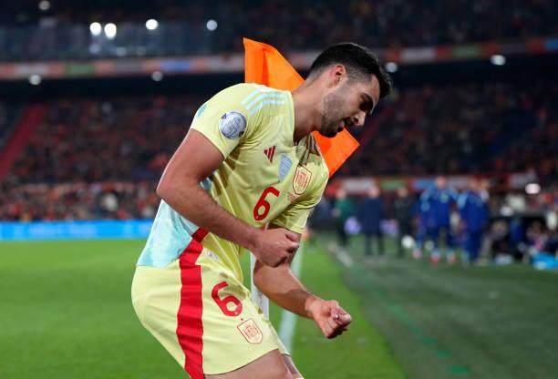 开云-尼科闪耀梅里诺绝平 西班牙没输，巴萨输了……