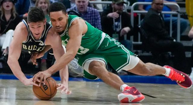 开云-赛季最热血一战！残阵绿军一度将雄鹿逼到悬崖边