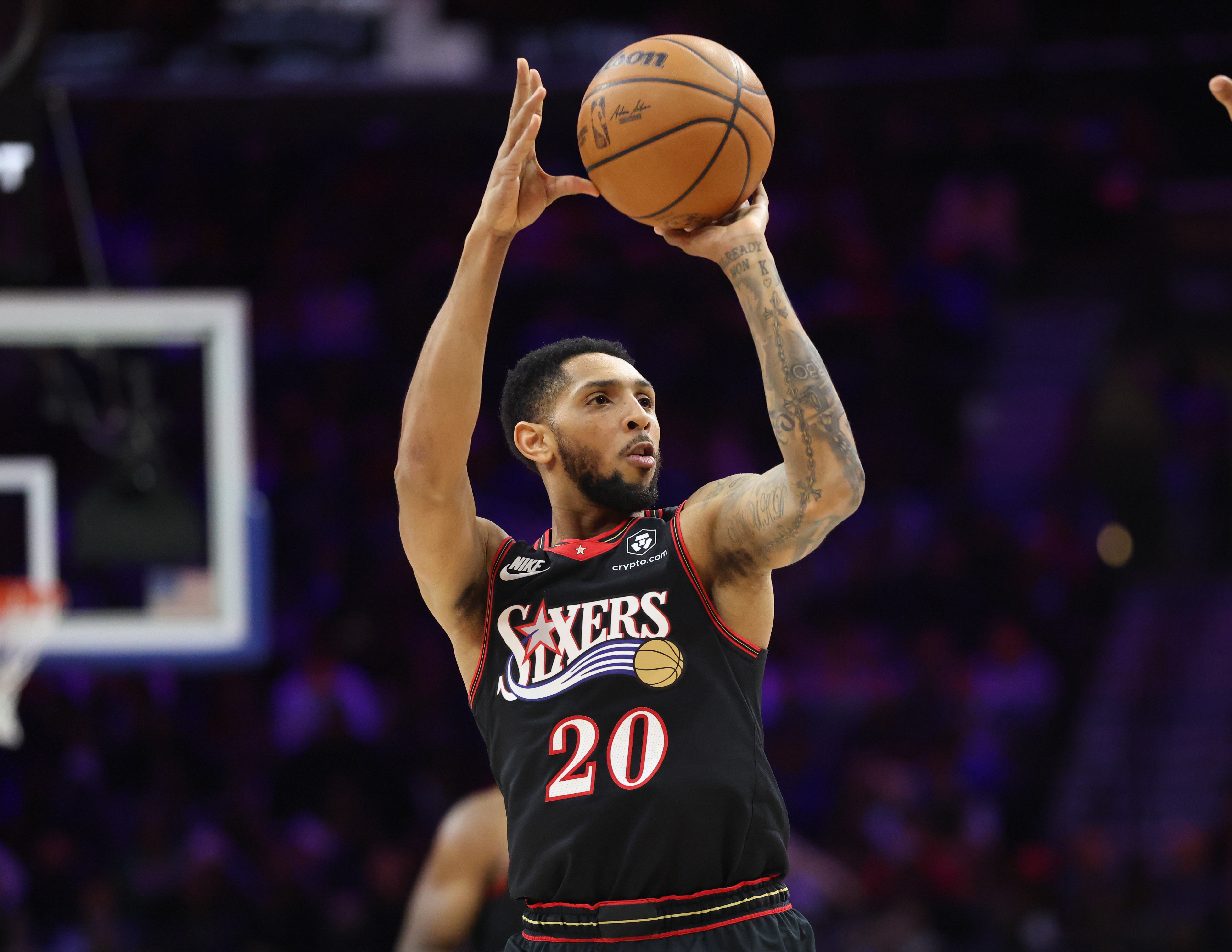 开云在线-我也生涯之夜！佩恩单场32分10助&amp;三分命中率100%进8球 历史首人