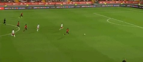 1630883806835044206.gif 开云在线-【早报】活久见!巴阿大战因故腰斩秒变训练赛!