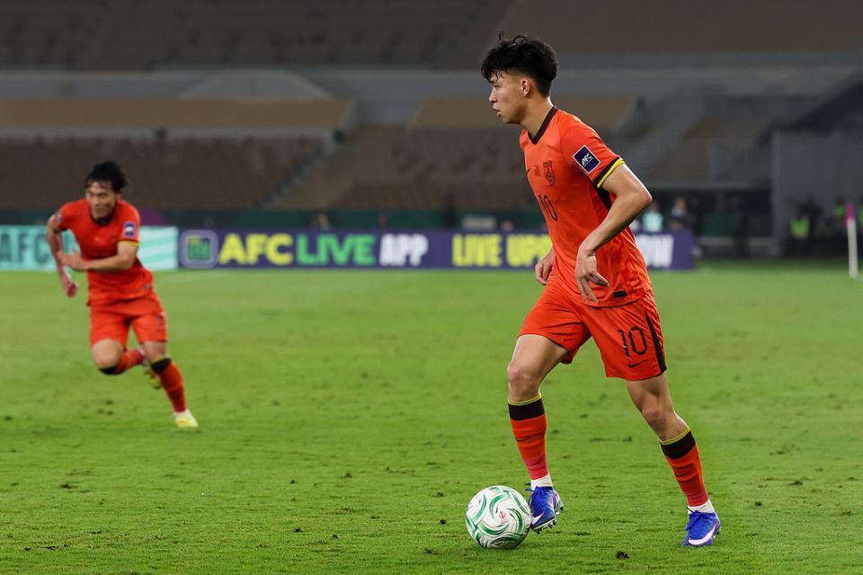 开云在线-遗憾?曝德甲豪门冬窗邀王钰栋!给转会费仍告吹,需降薪超250万