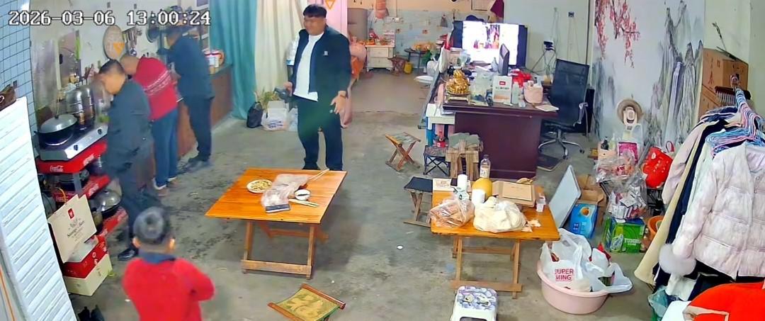 kaiyun-没出正月就理发，舅舅暴怒狠踹6岁外甥，妈妈给舅舅赔罪发红包！