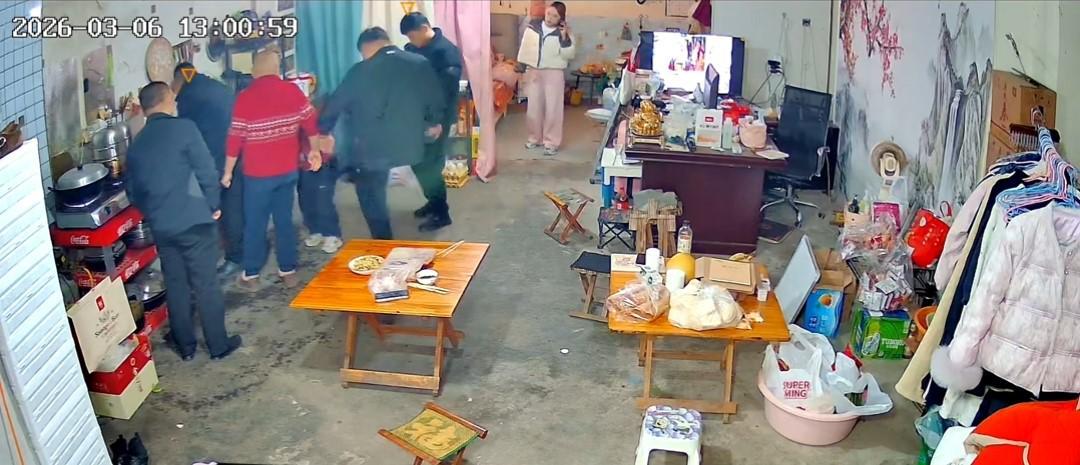 kaiyun-没出正月就理发，舅舅暴怒狠踹6岁外甥，妈妈给舅舅赔罪发红包！