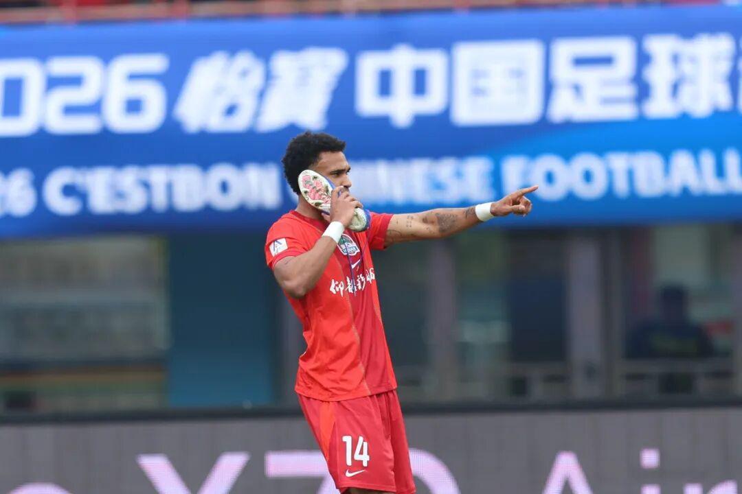姆布拉屡失单刀&破门,河南2比1迎两连胜!玉昆后卫送礼+前锋乌龙!