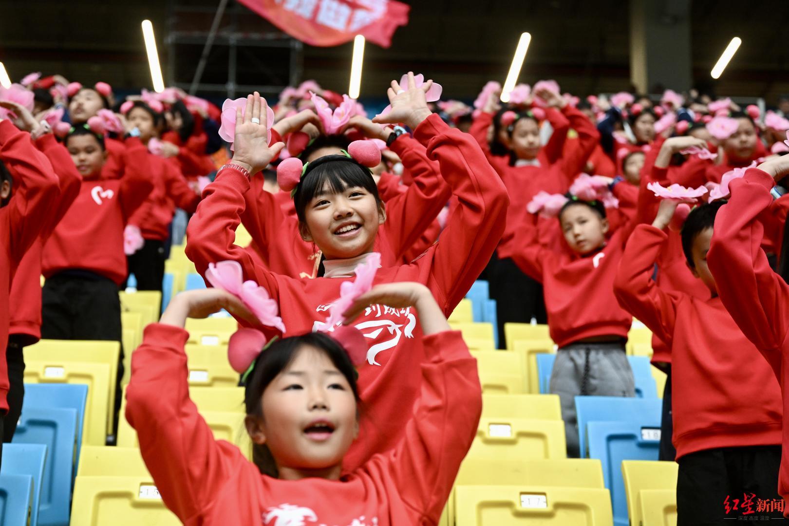 开云-成都蓉城1比0力克海牛,拿下两连胜!罗慕洛角球直接破门技惊四座