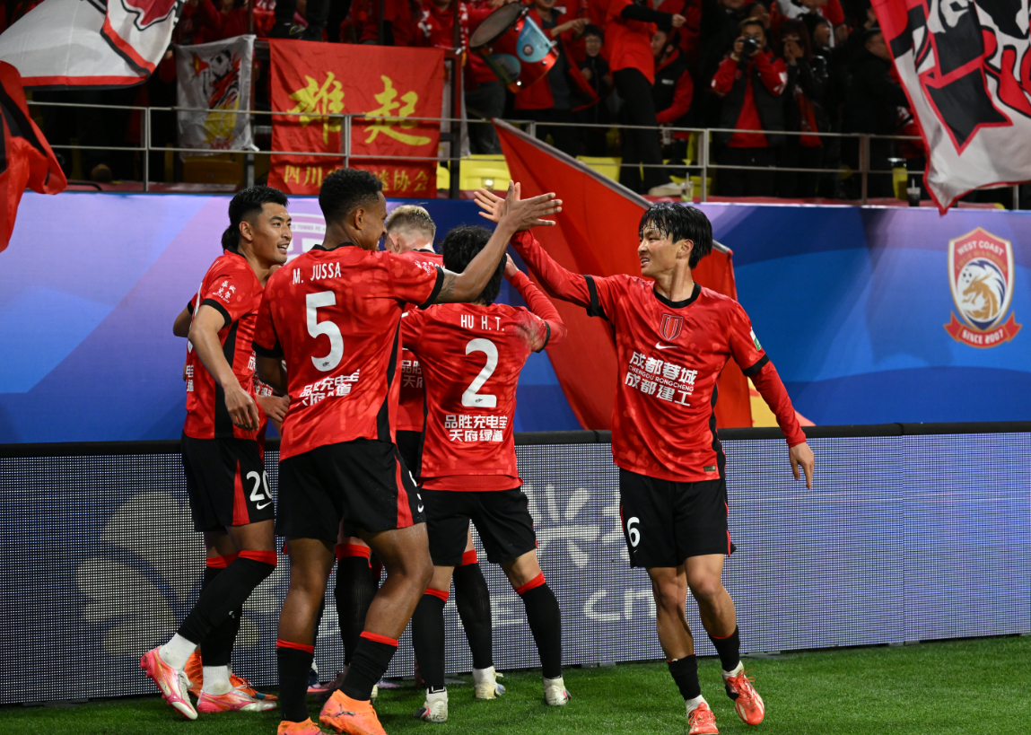 开云-成都蓉城1比0力克海牛,拿下两连胜!罗慕洛角球直接破门技惊四座